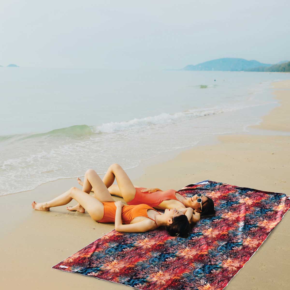 Parisa - Jumbo Beach Blanket